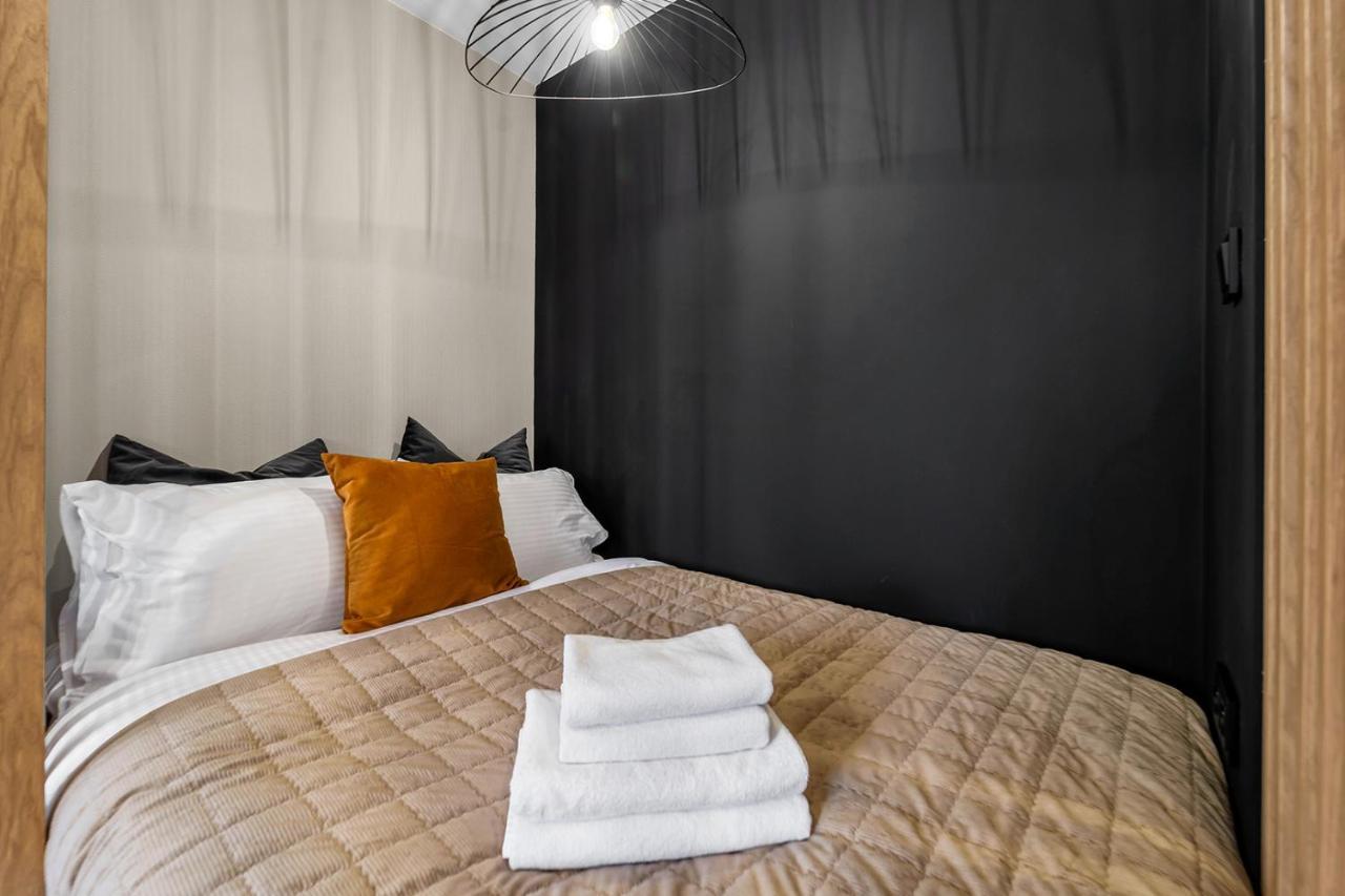 Park Sady Zoliborskie Modern Apartment ワルシャワ エクステリア 写真