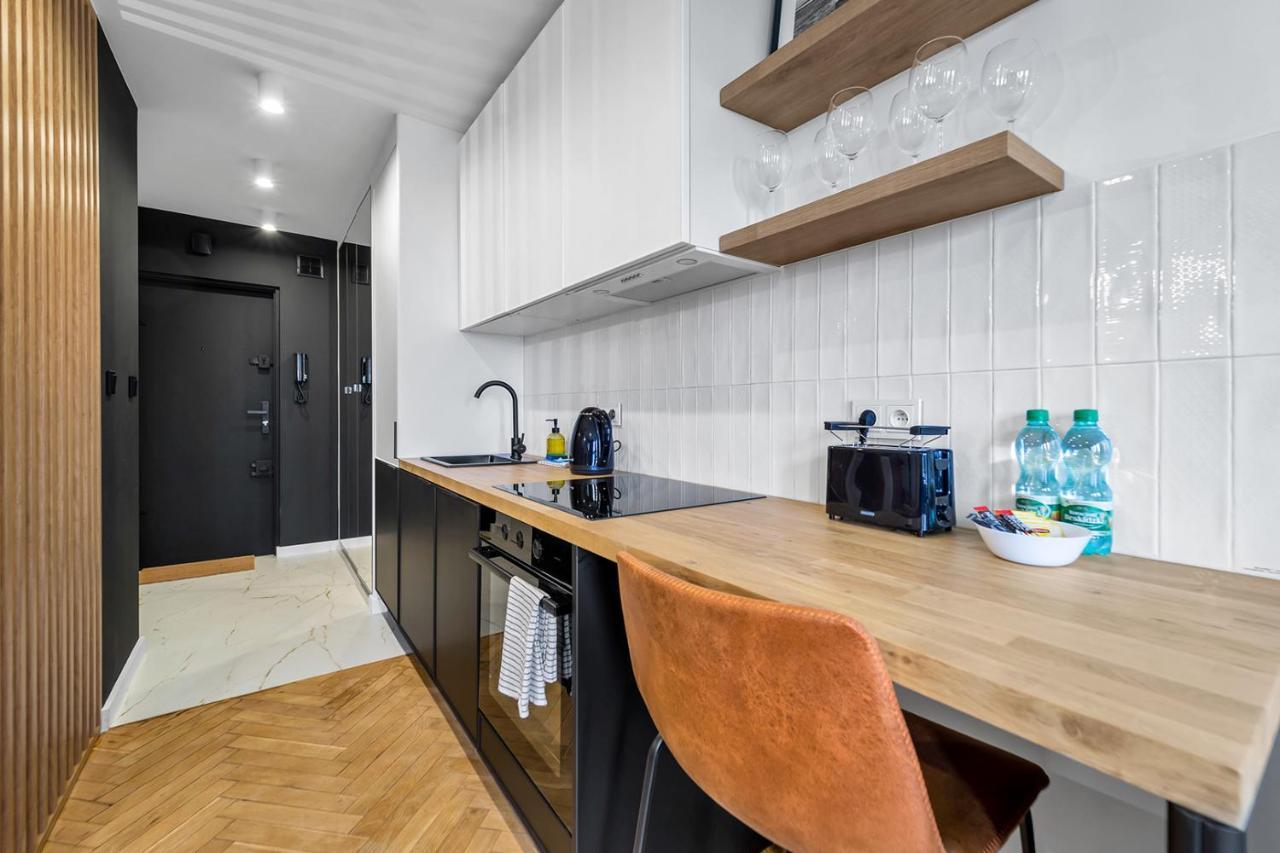 Park Sady Zoliborskie Modern Apartment ワルシャワ エクステリア 写真