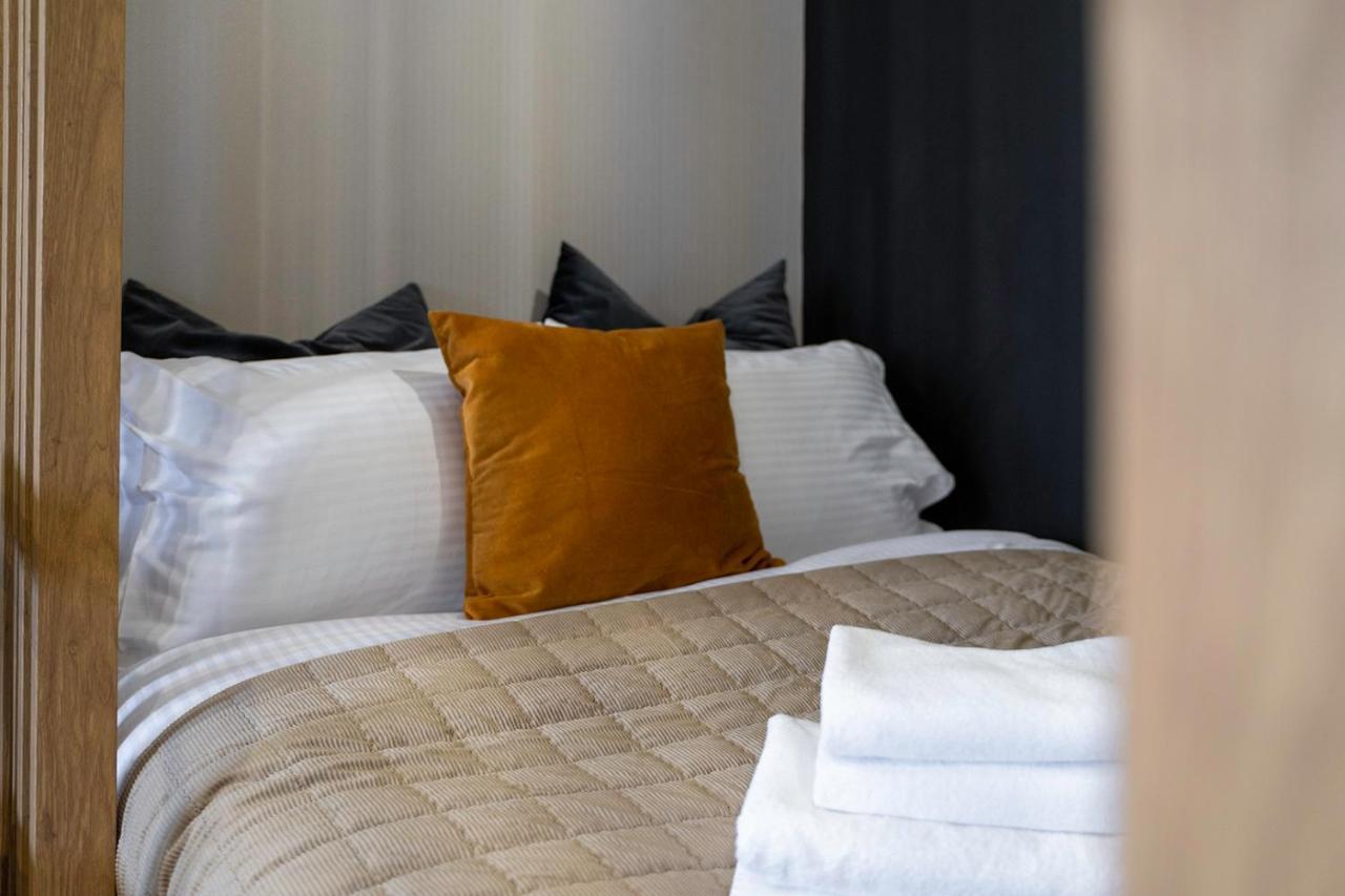 Park Sady Zoliborskie Modern Apartment ワルシャワ エクステリア 写真